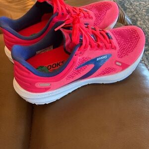Brooks womens running shoes size 8​